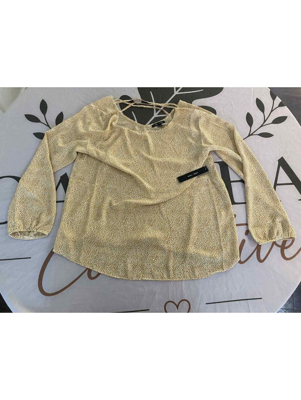 Moa Moa Women's XL Long Sleeve Blouse with Yellow and White Pattern